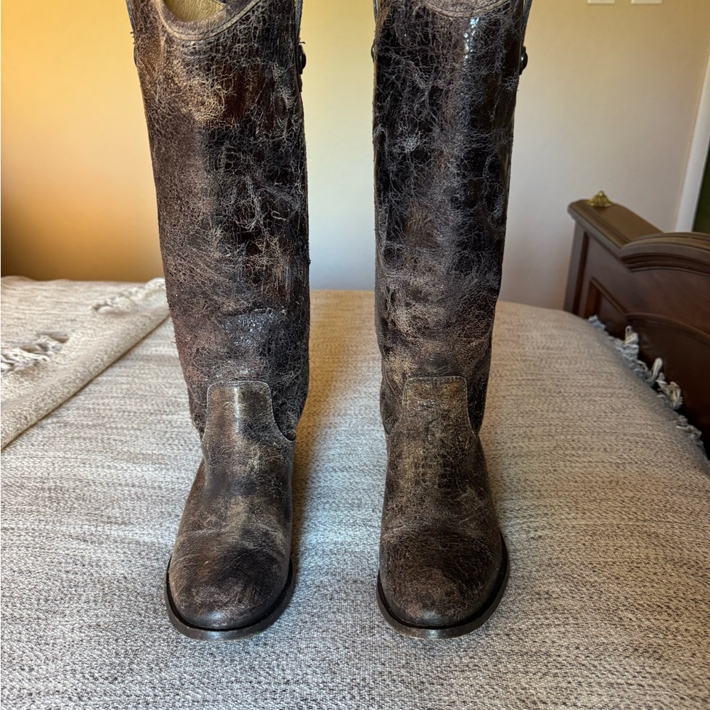 Frye Tan Leather Material